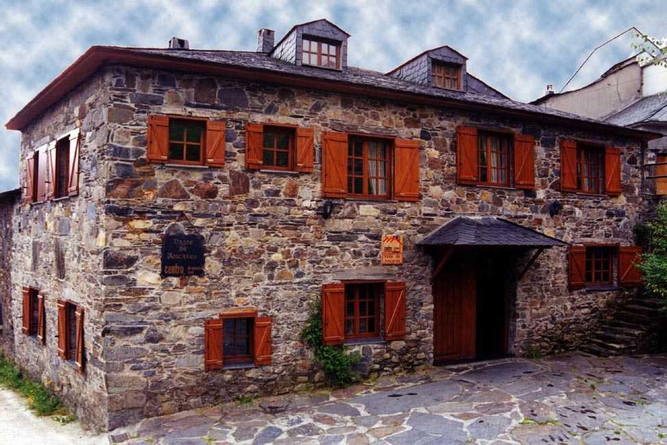 HOTEL RURAL " VALLE DE ANCARES "