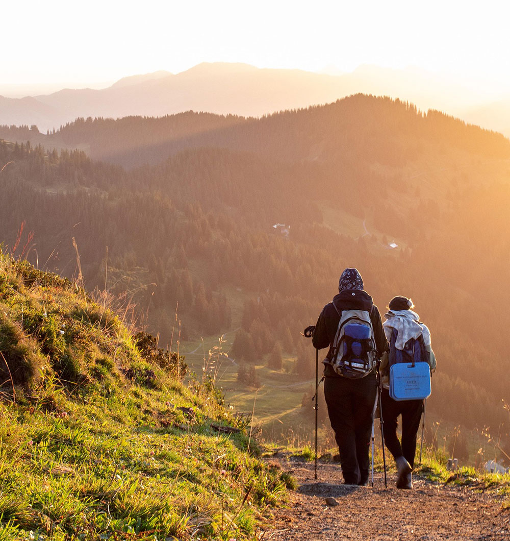 Equipo de RURAVENTURA explorando la naturaleza en España